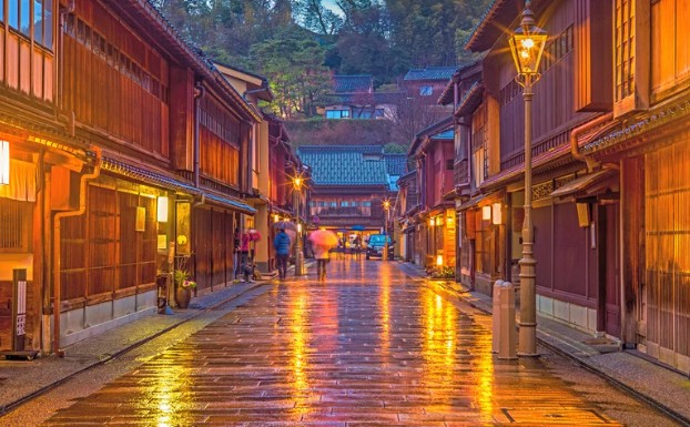 漆黒の艶、100年後も。金沢箔「永遠色」開発と知財による価値創造